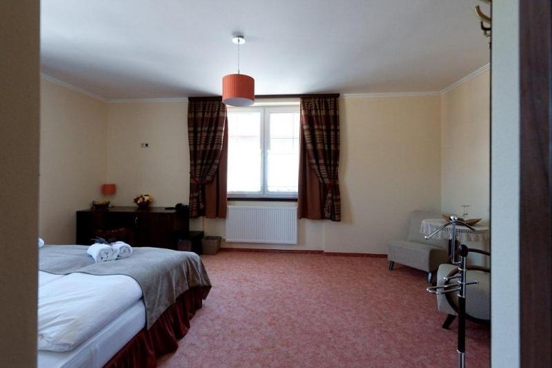 Penzion Villa Maura Banska Bystrica Room photo
